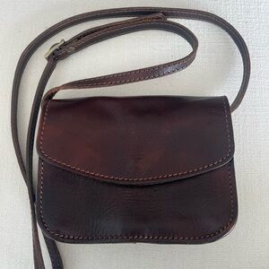 Leather Crossbody Bag in Dark Brown